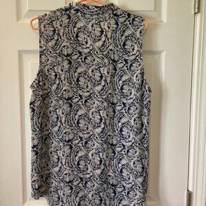Cabi Plaza Top Sleeveless Henley Blouse Blue & White Size L